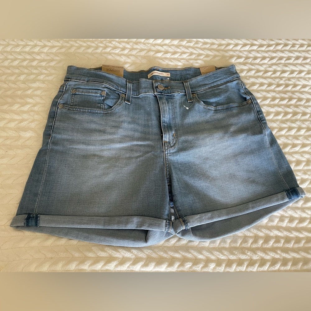 Levi women’s jean shorts